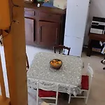 Maison De Village De Plain Pied Sur Jardin Arbore